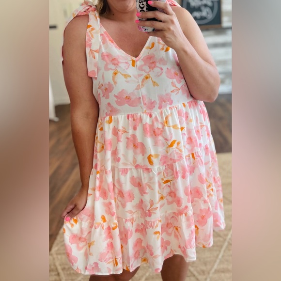 BNWT Floral Tiered Mini Dress - Picture 5 of 17